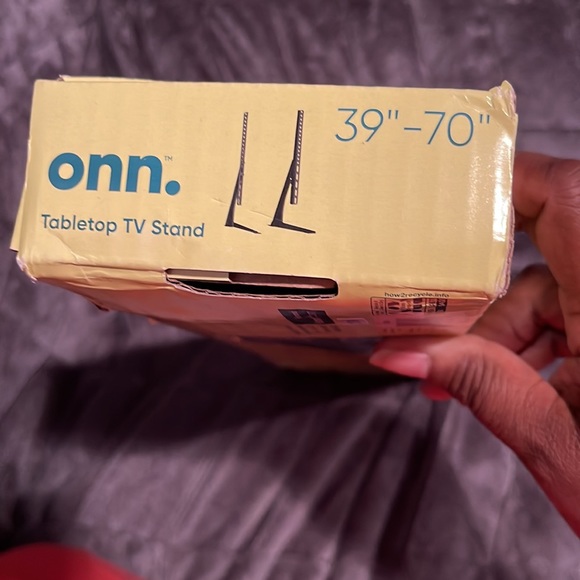 Tabletop tv stand - Picture 3 of 3